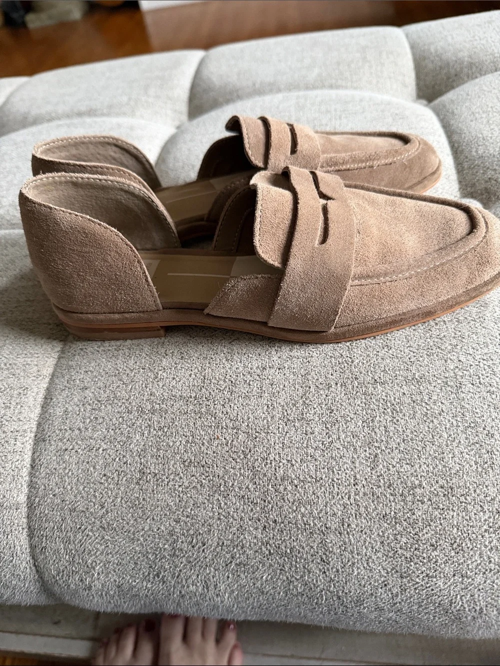 Dolce Vita Moyra Beige Suede Penny Loafers D’Orsay Slip-On Flats Size 6